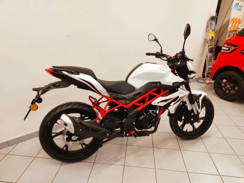 Benelli BN 125 (2026) (8)