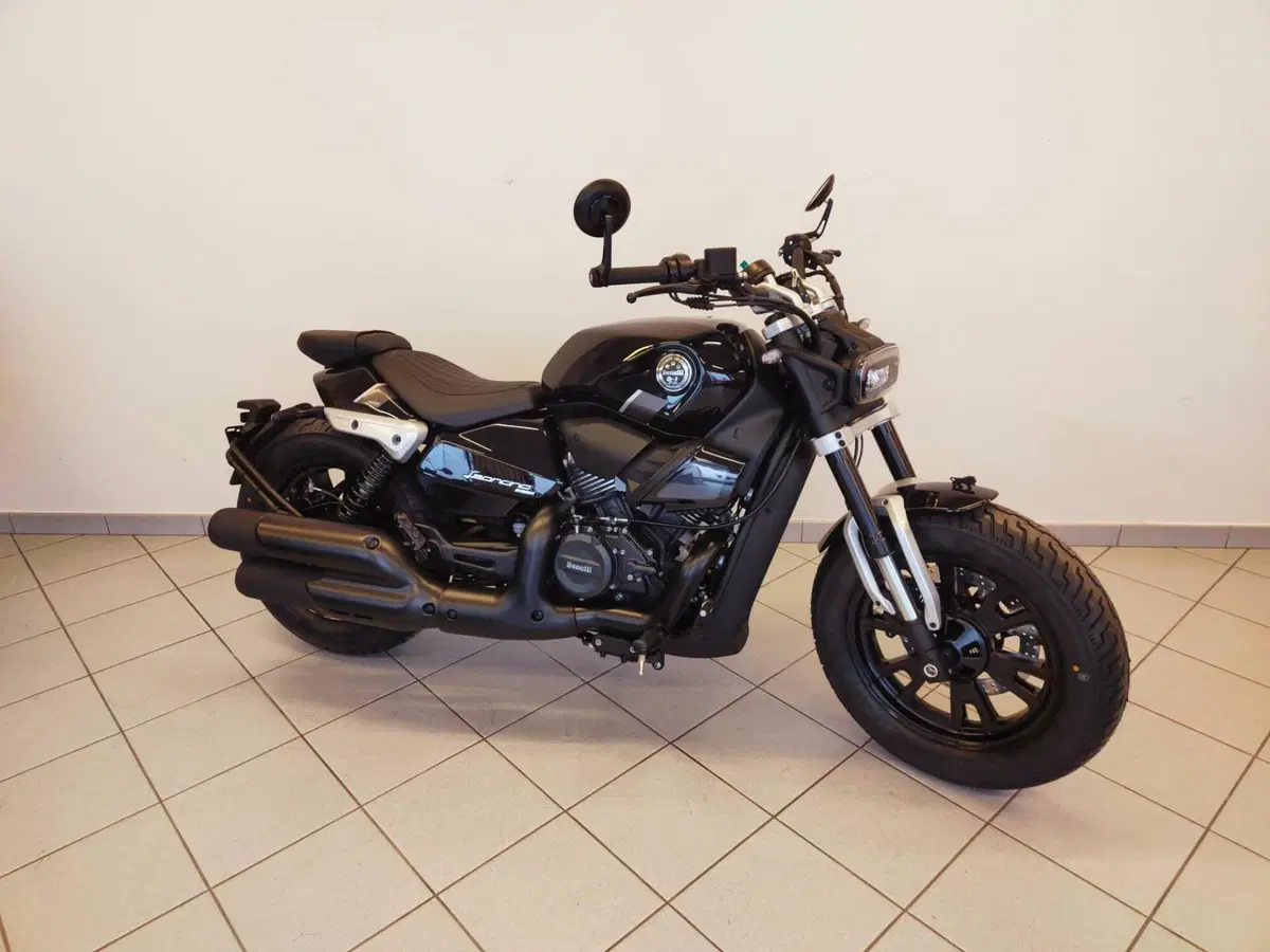 Benelli Leoncino 400 Bobber (2026)