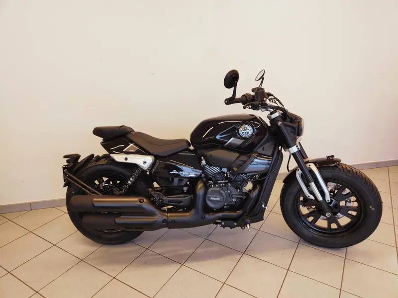 Benelli Leoncino 400 Bobber (2026) (3)