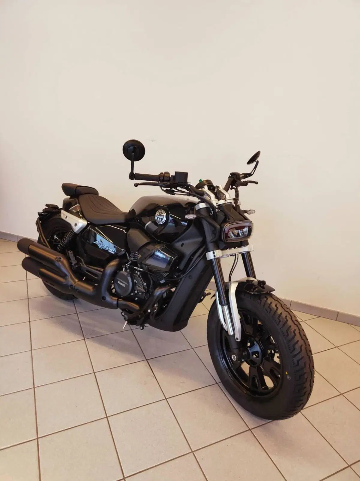 Benelli Leoncino 400 Bobber (2026) (4)