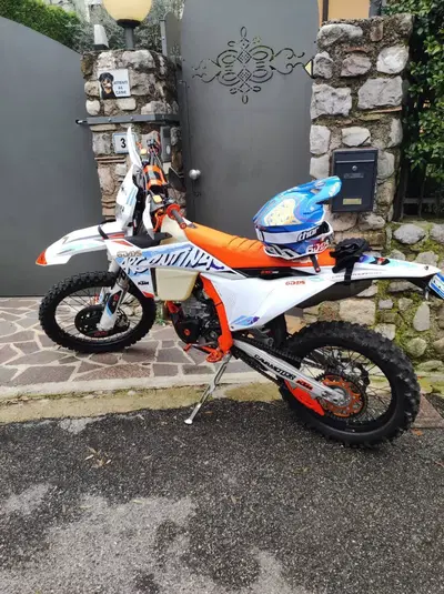 KTM 500 EXC-F Six Days (2024) usata