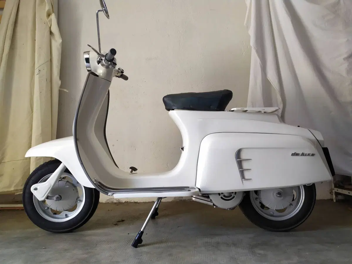Lambretta J50 Deluxe (2)