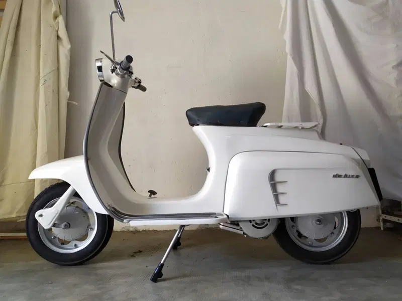 Lambretta J50 Deluxe (2)