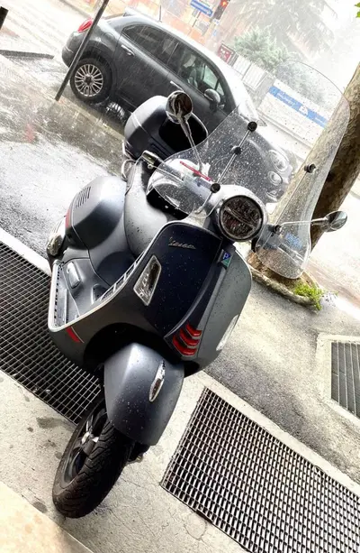 Vespa GTS 300 Super Sport Hpe (2021 - 22) usata