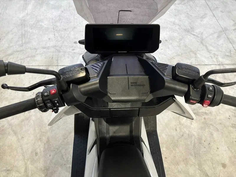 Bmw CE 04 (2021 - 25) (7)