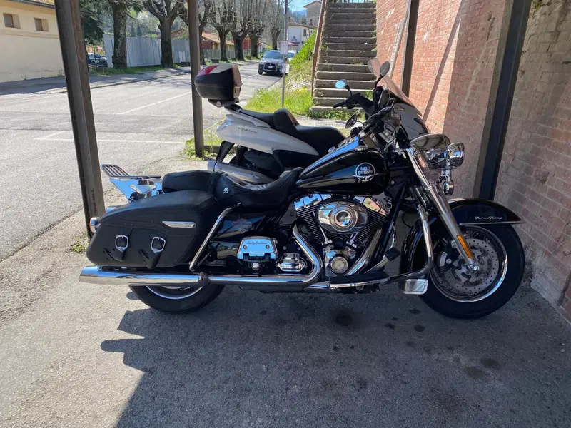 Harley-Davidson 1584 Road King Classic (2007 - 10) - FLHRC (3)