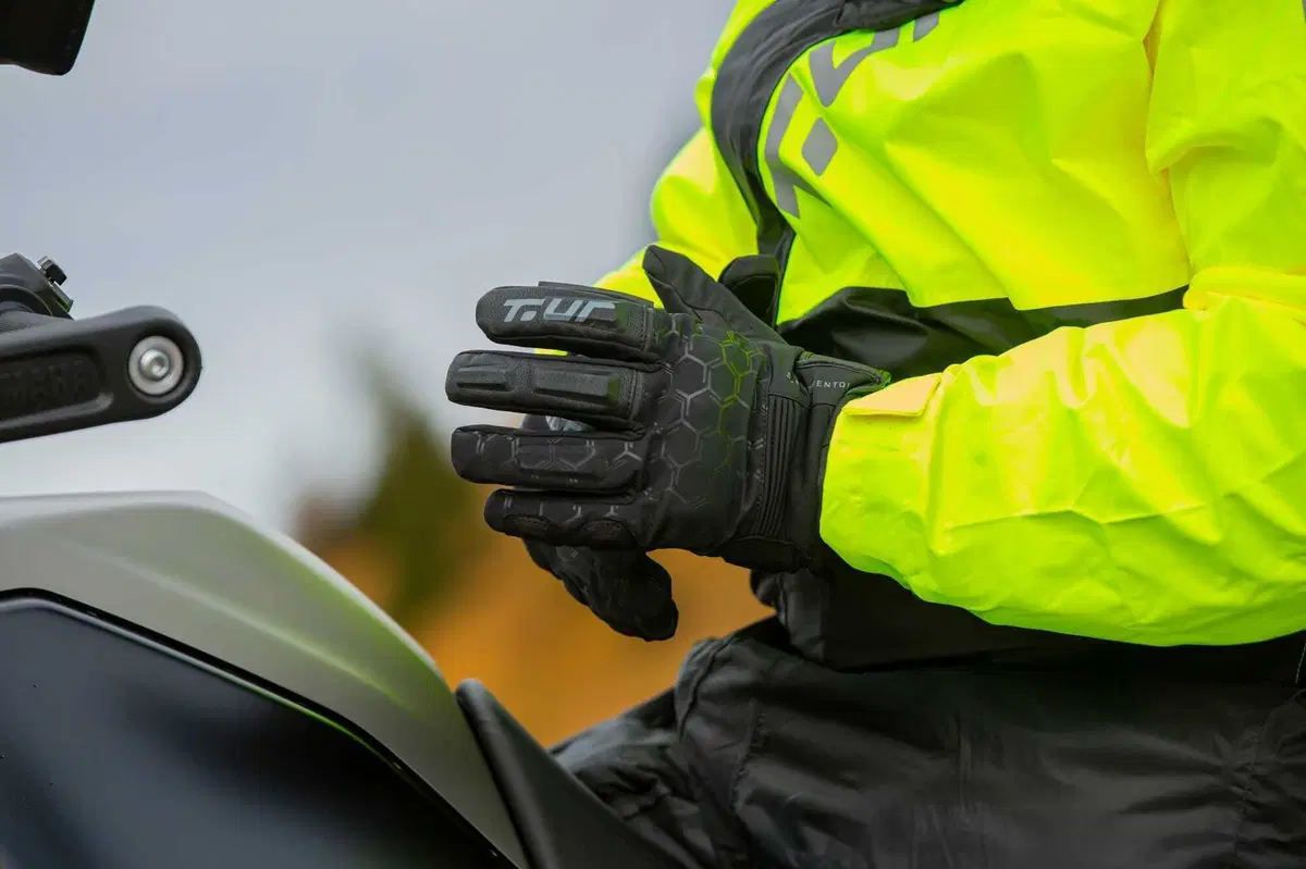 T.ur sfida il grande freddo con i nuovi guanti G-Zero e G-Zero Pro