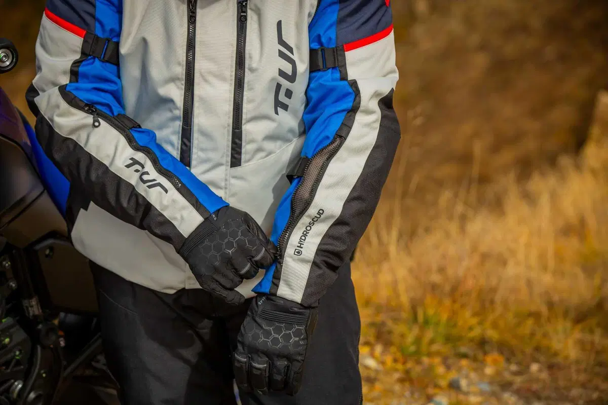 T.ur sfida il grande freddo con i nuovi guanti G-Zero e G-Zero Pro (12)
