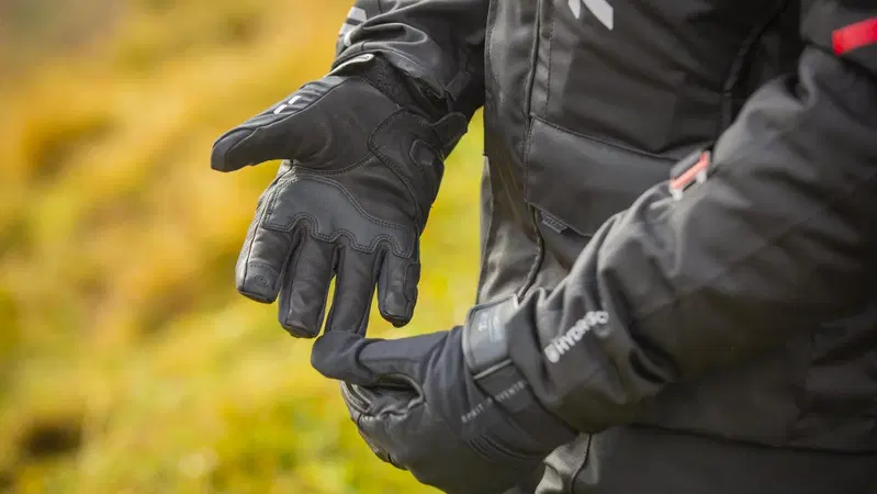 T.ur sfida il grande freddo con i nuovi guanti G-Zero e G-Zero Pro