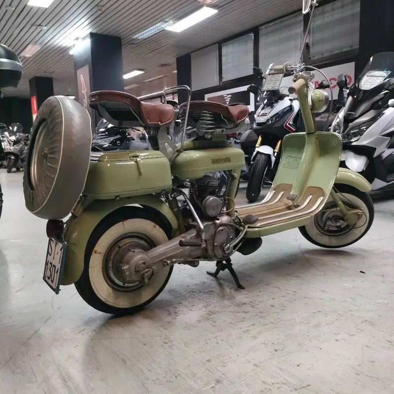Lambretta 125 D (5)