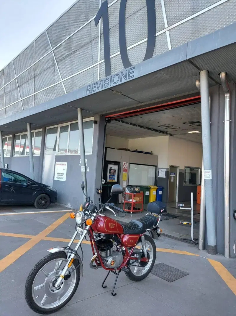 Gilera TG3 - 125 CUSTOM (7)