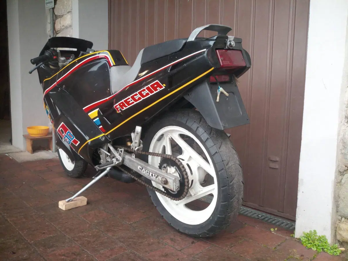 Cagiva Freccia C10R (2)
