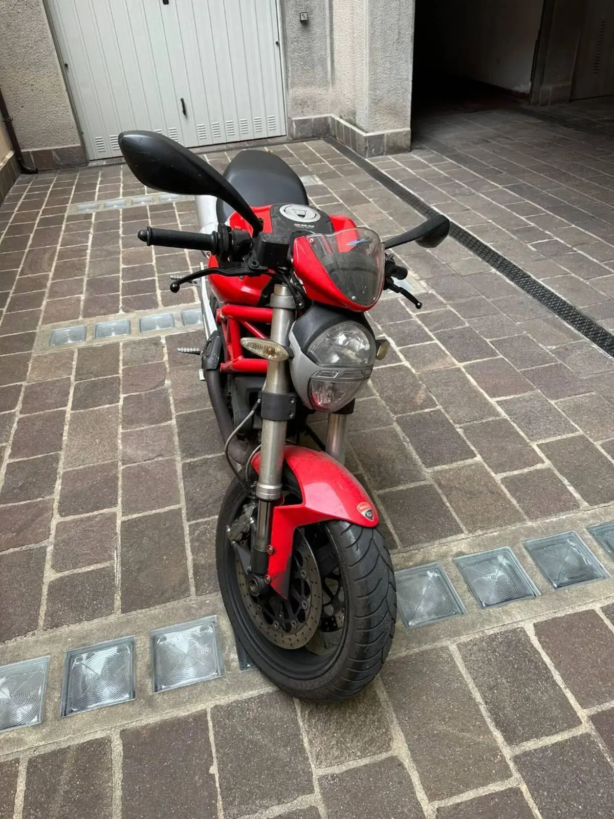 Ducati Monster 696 (2008 - 13) (2)