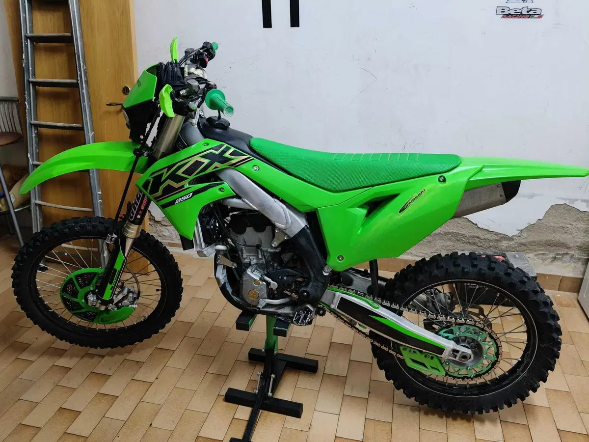 Kawasaki KX250F (2021) (4)
