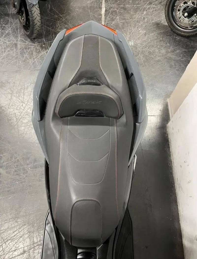 Yamaha X-Max 300 Tech Max (2021 - 24) (7)