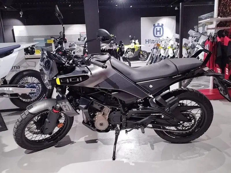 Husqvarna Svartpilen 401 (2024 - 26) (5)