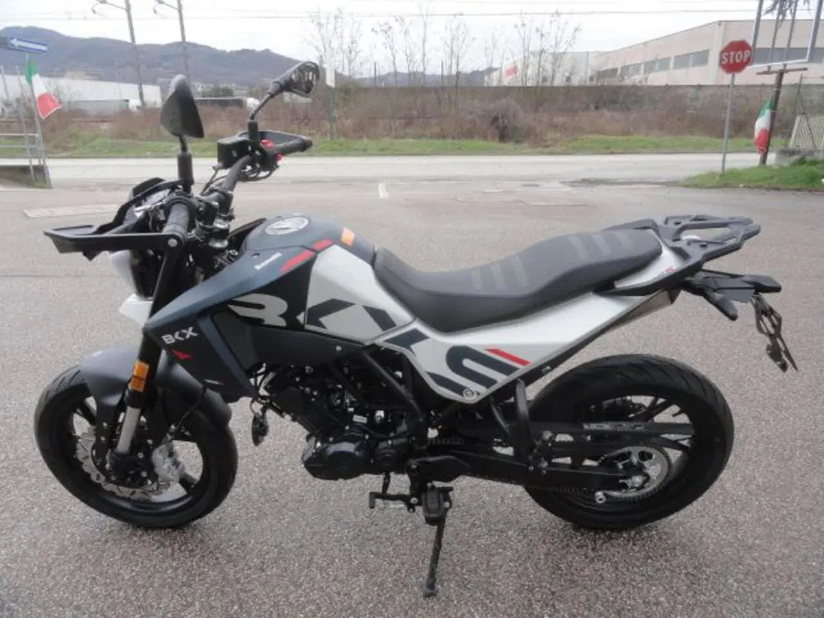 Benelli BKX 125 S (2026) (5)