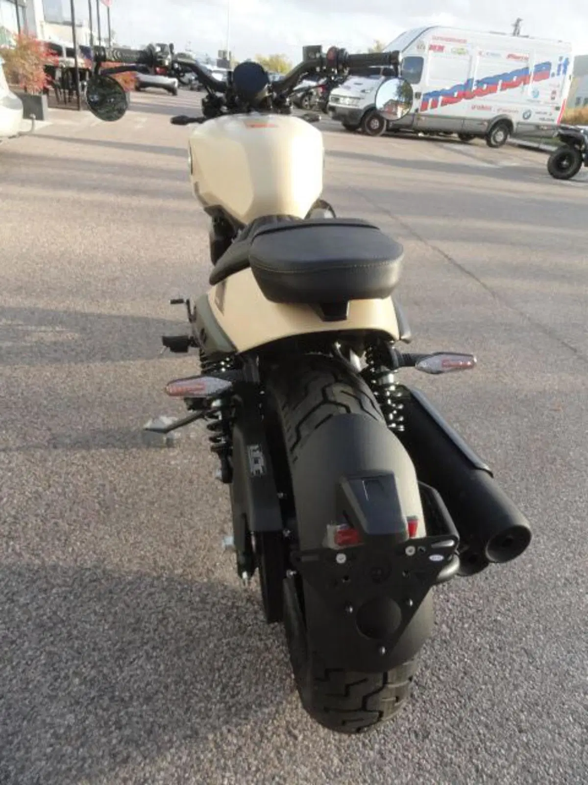Benelli Leoncino 400 Bobber (2026) (6)