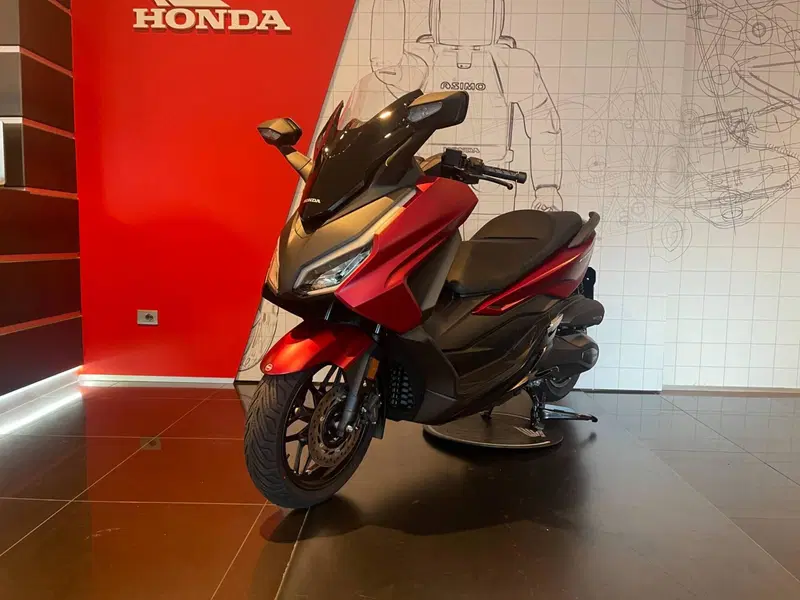 Honda Forza 350 (2025 - 26) (4)