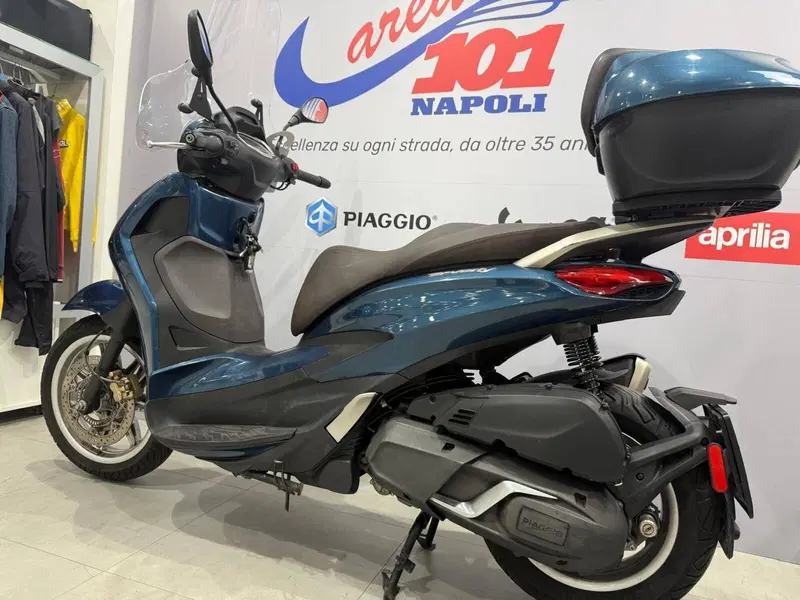 Piaggio Beverly 400 ABS-ASR (2021 - 24) (2)