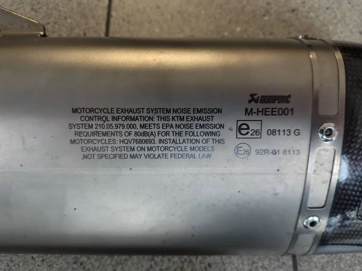 Terminale Akrapovic "Slip-on Line" Husqvarna Vitpi (5)