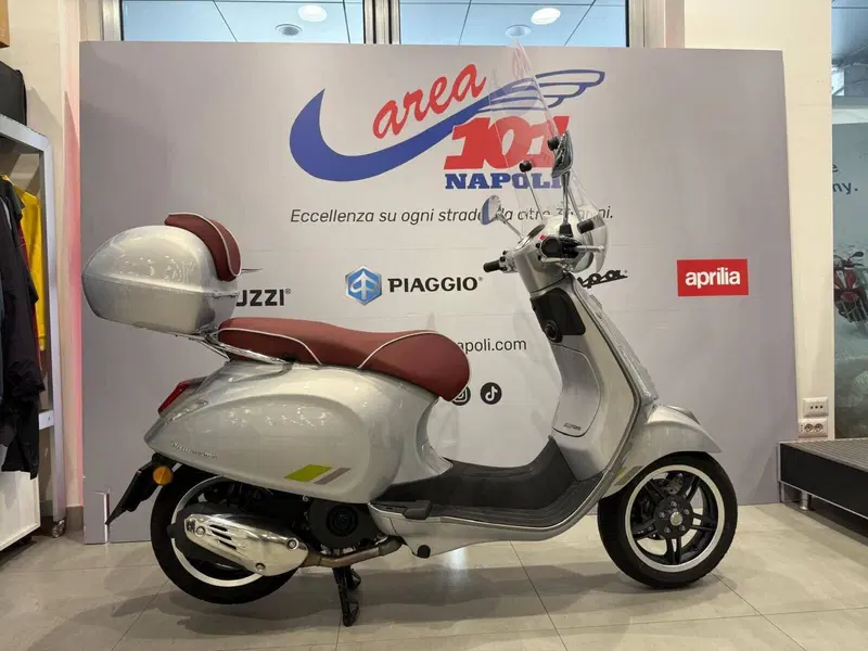 Vespa GTS 125 Supertech (2025 - 26) (3)