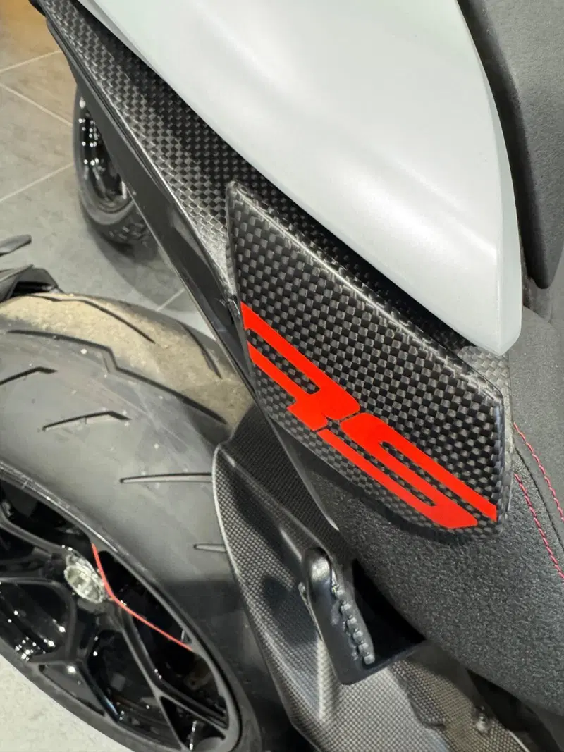 Ducati Diavel V4 RS (2026) (2)