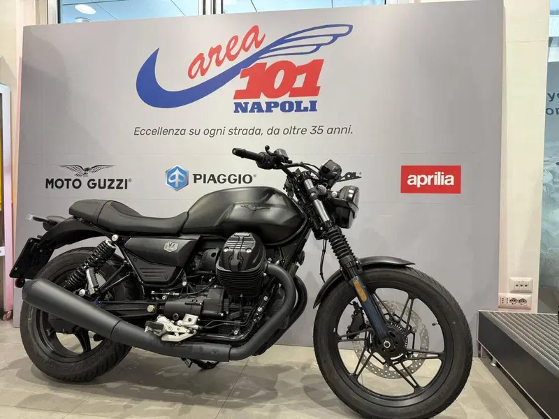 Moto Guzzi V7 Stone (2025 - 26) (4)