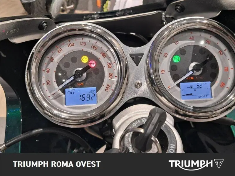Triumph Thruxton RS (2020 - 25) (12)
