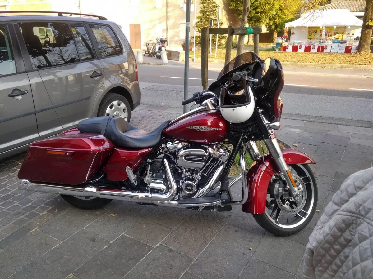 Harley-Davidson 107 Street Glide Special (2017 - 19) - FLHXS (10)