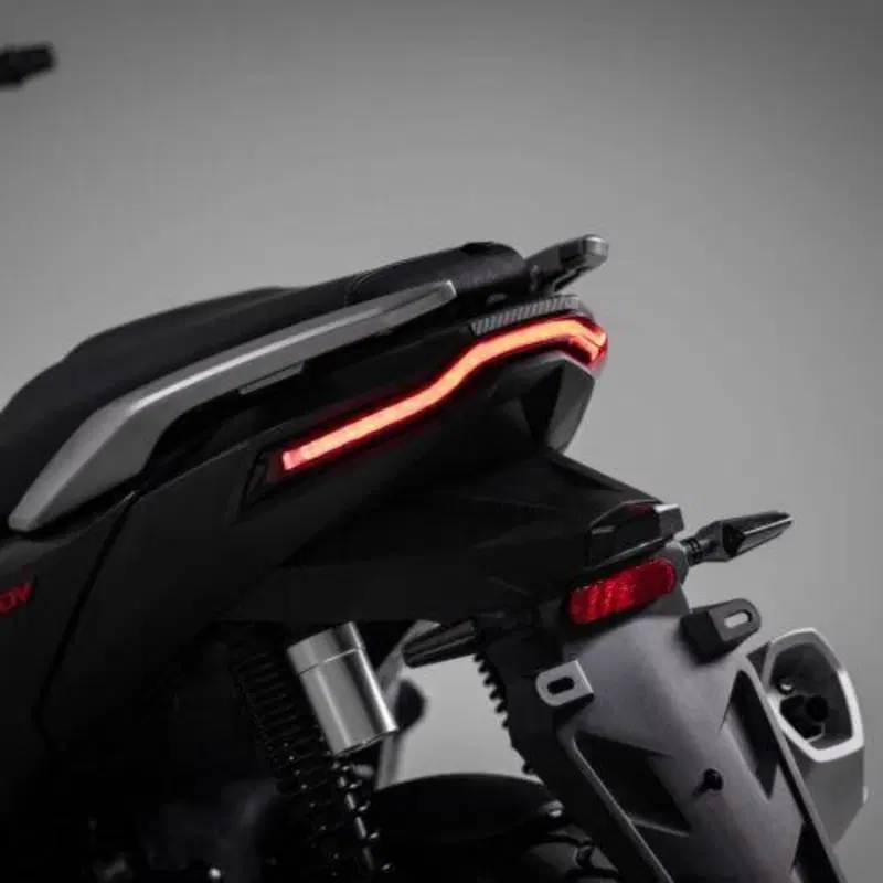 Voge Sfida SR2 ADV (2026) (2)