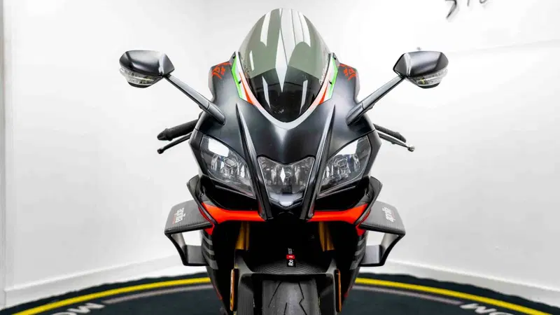 Aprilia RSV4 1100 Factory (2019 - 20) (8)