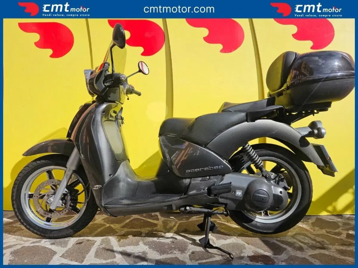 Aprilia Scarabeo 250 (2005 - 06) (3)