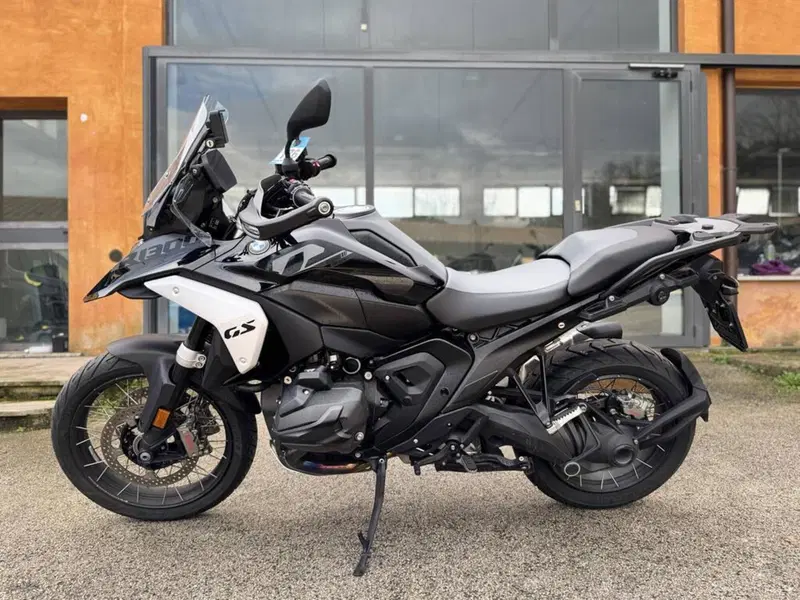 Bmw R 1300 GS Triple Black (2023 - 26) (4)