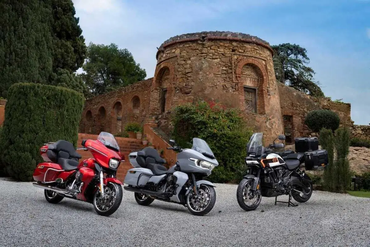 HARLEY-DAVIDSON Street Glide, Road Glide e Pan America LIMITED 2026: il TEST