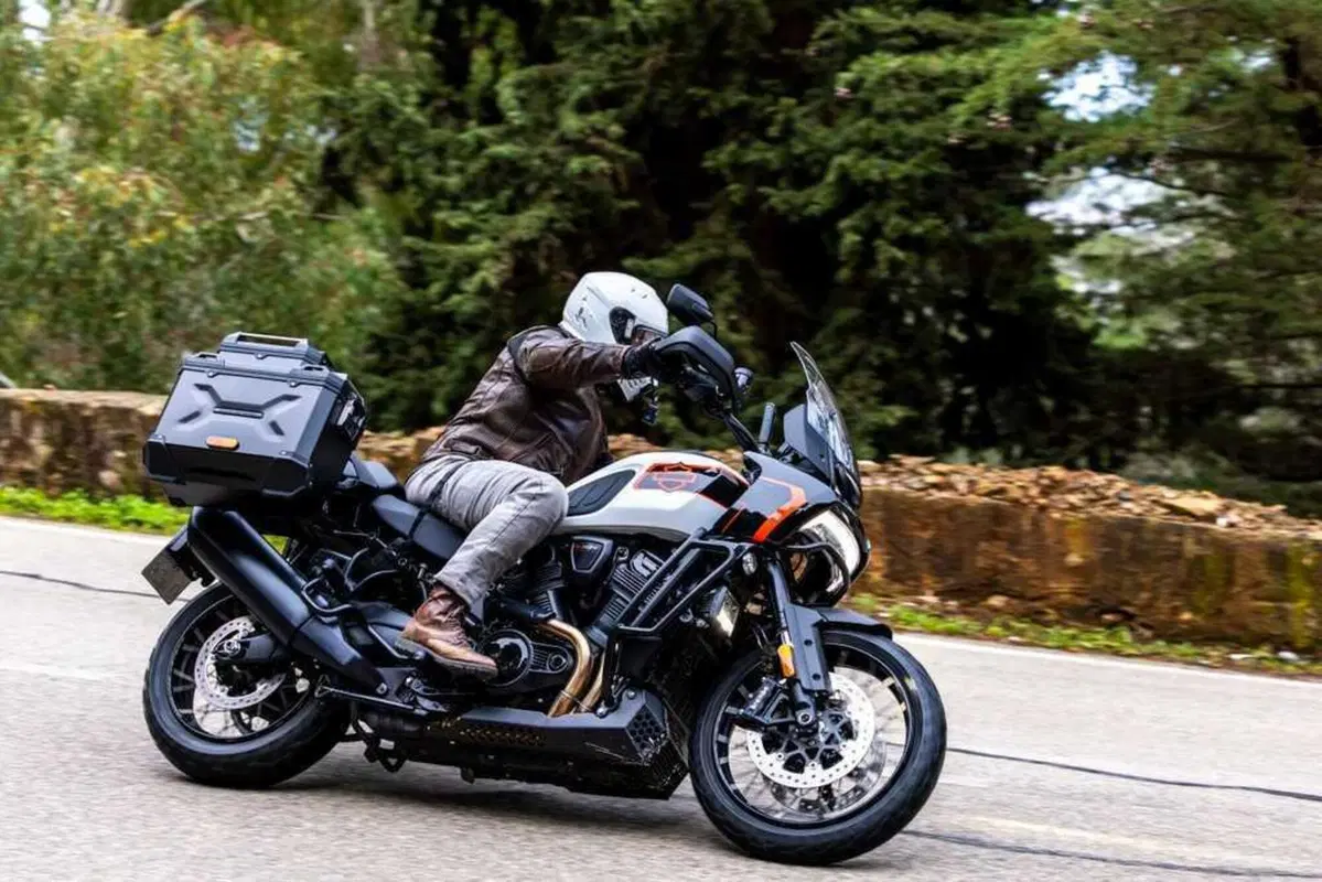 HARLEY-DAVIDSON Street Glide, Road Glide e Pan America LIMITED 2026: il TEST (7)