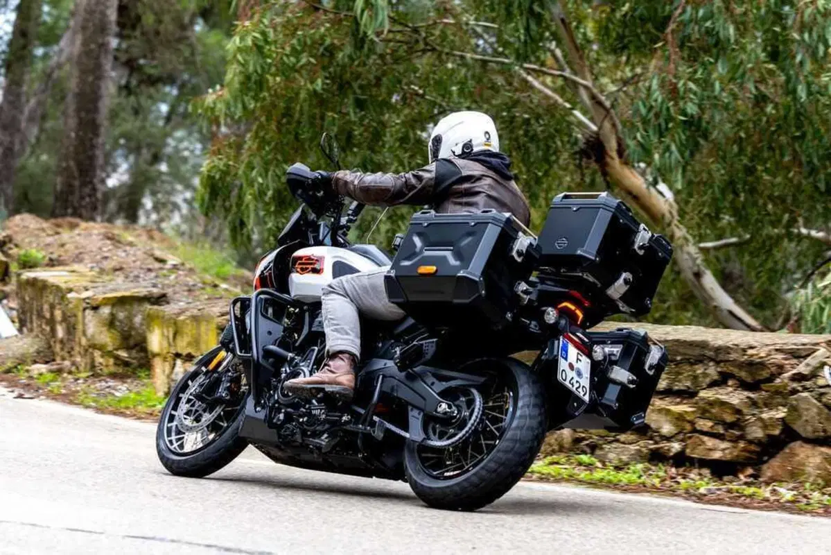 HARLEY-DAVIDSON Street Glide, Road Glide e Pan America LIMITED 2026: il TEST (9)