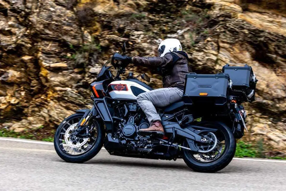 HARLEY-DAVIDSON Street Glide, Road Glide e Pan America LIMITED 2026: il TEST (13)