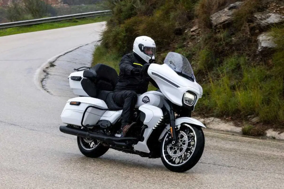 HARLEY-DAVIDSON Street Glide, Road Glide e Pan America LIMITED 2026: il TEST (17)