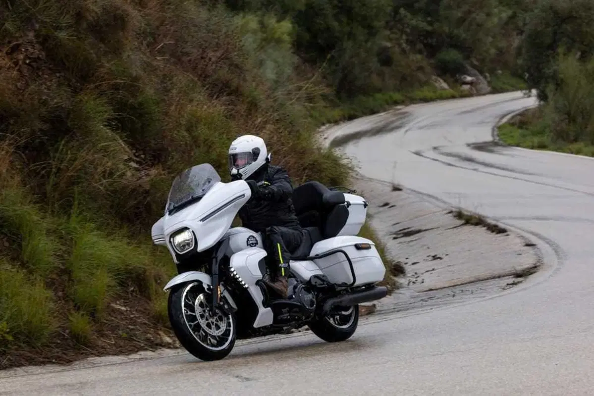 HARLEY-DAVIDSON Street Glide, Road Glide e Pan America LIMITED 2026: il TEST (22)