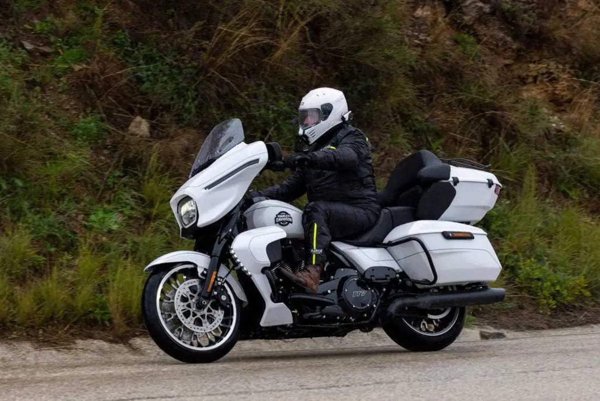 HARLEY-DAVIDSON Street Glide, Road Glide e Pan America LIMITED 2026: il TEST (23)