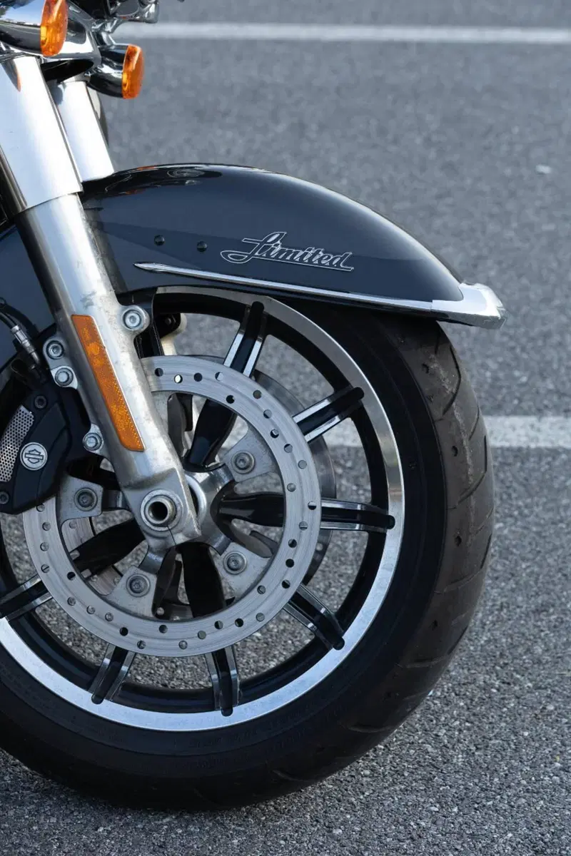 Harley-Davidson 114 Electra Glide Ultra Limited (2019) - FLHTK (6)
