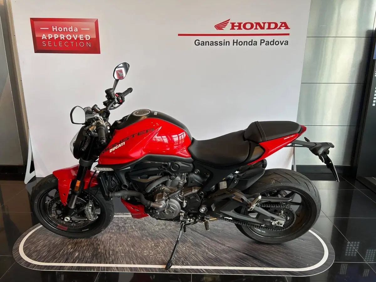 Ducati Monster 937 (2021 - 25) (4)