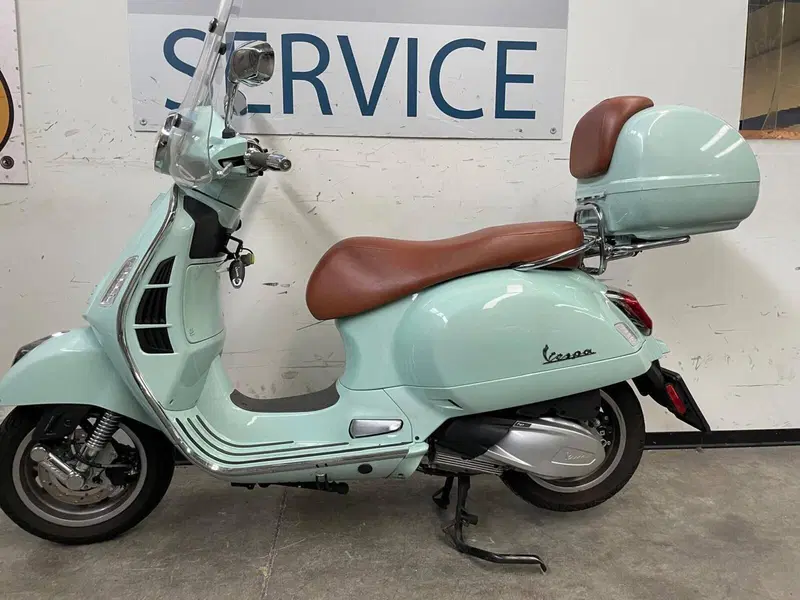 Vespa GTS 300 (2023 - 24) (2)