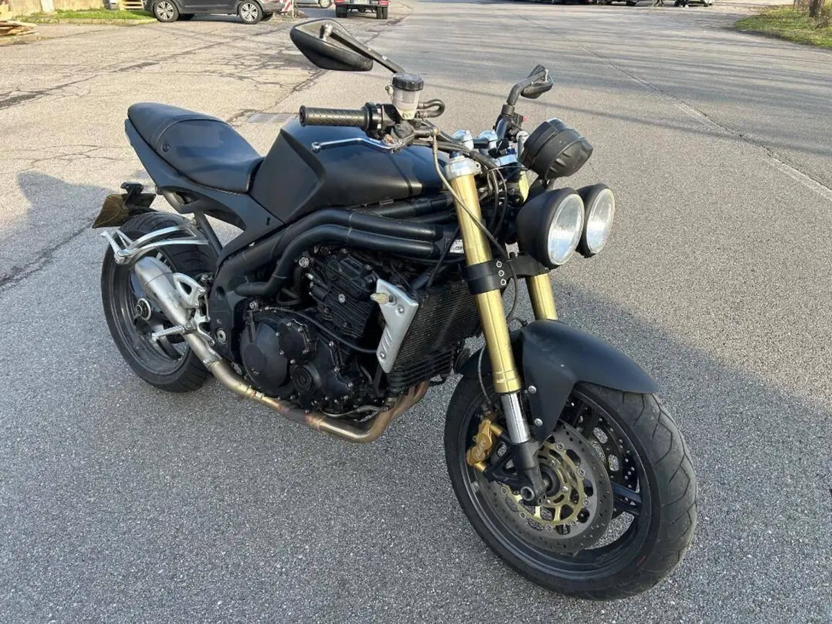 Triumph Speed Triple 1050 (2005 - 11)