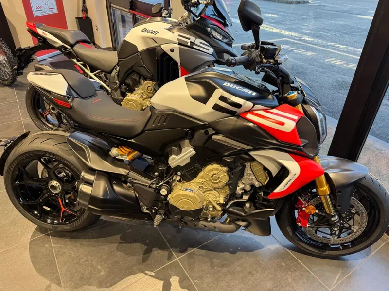 Ducati Diavel V4 RS (2026)