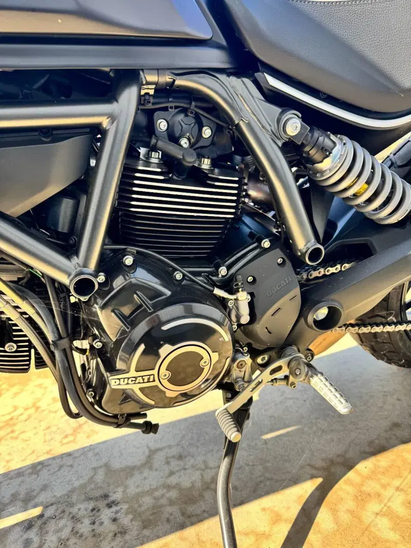 Ducati Scrambler 800 Icon Dark (2021 - 22) (3)