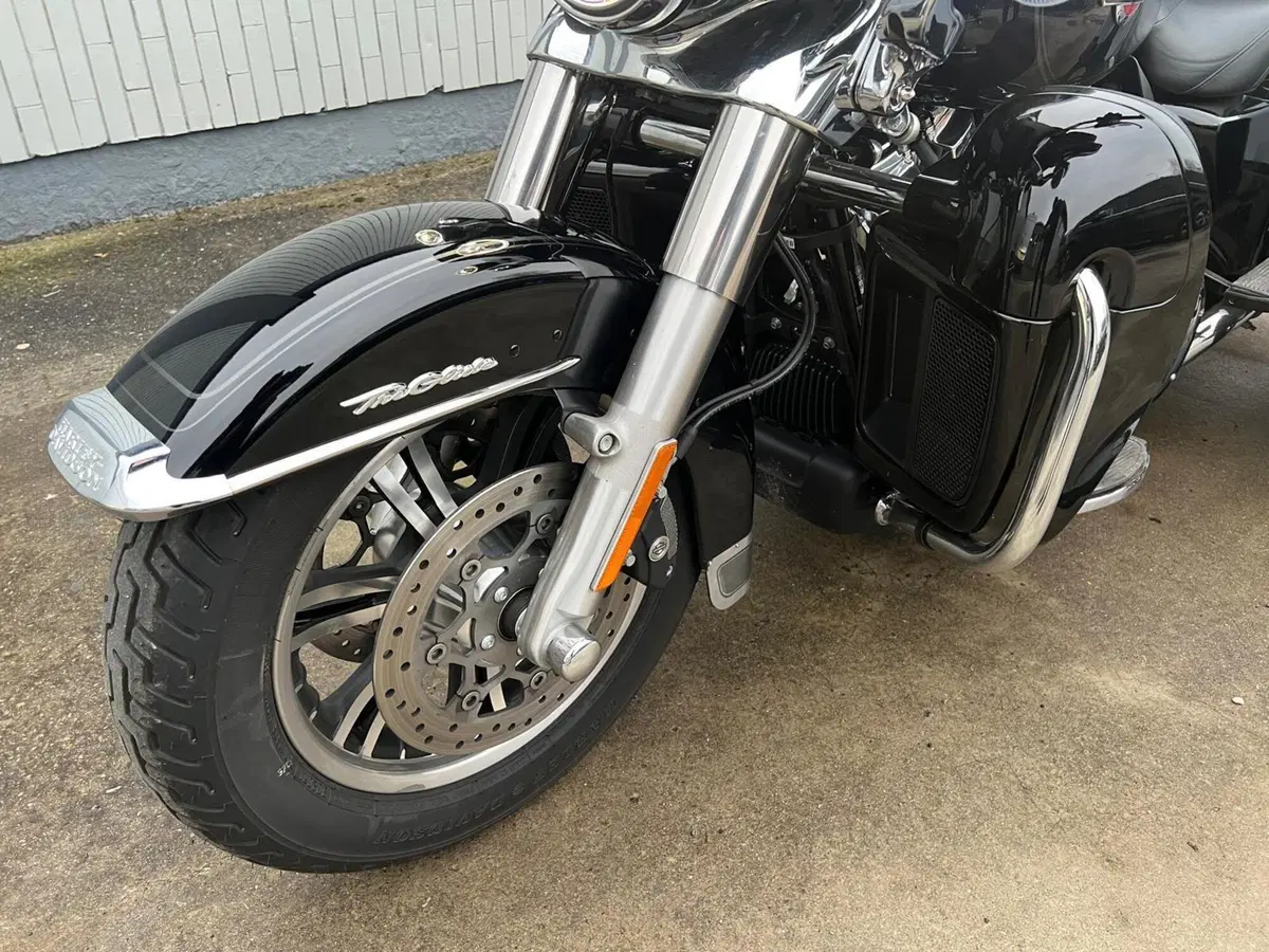 Harley-Davidson Tri Glide Ultra (2021 - 26) (17)