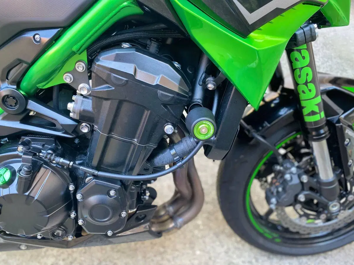 Kawasaki Z 900 Performance (2021 - 24) (8)