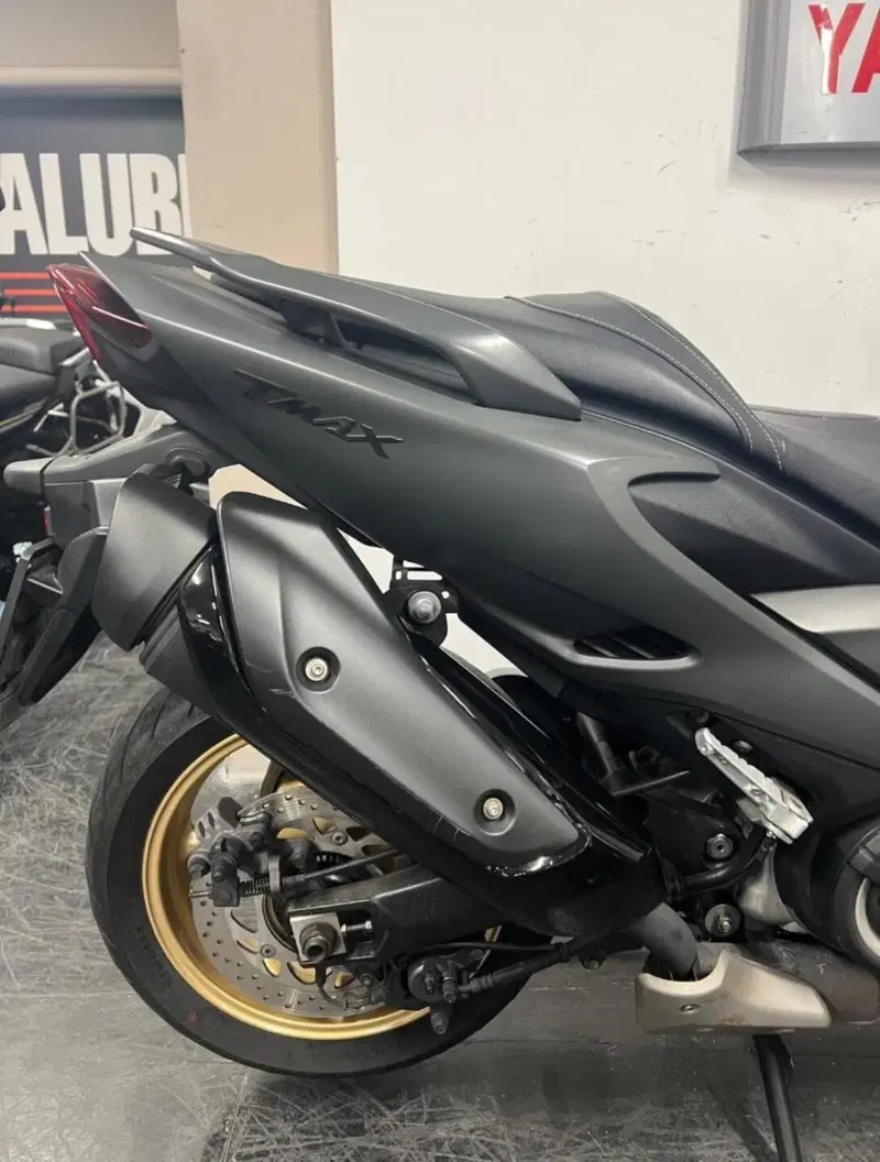 Yamaha T-Max 560 Tech Max (2021) (5)